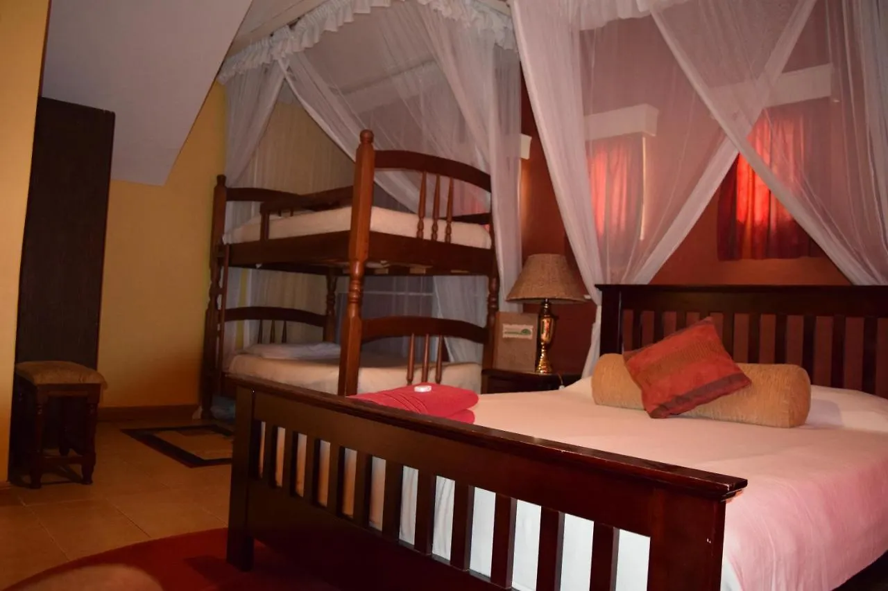 *** Guest house Makindye Country Club Hotel Kampala Uganda